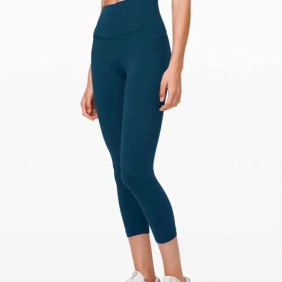 Lululemon Align Crop *21"
Night Diver size 2 - Picture 6 of 7